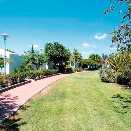 Cordial Sandy Golf Apartment
