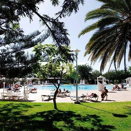 Cordial Sandy Golf Apartment