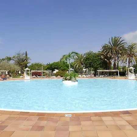 Cordial Sandy Golf Apartment *